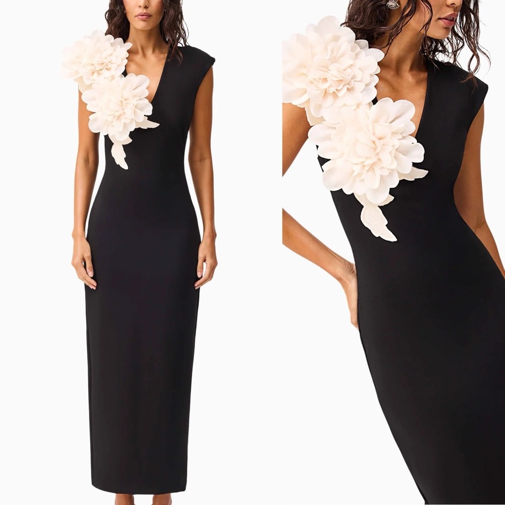 Brand New- Elliatt Zahara V-Neck Gown in Black 🖤✨